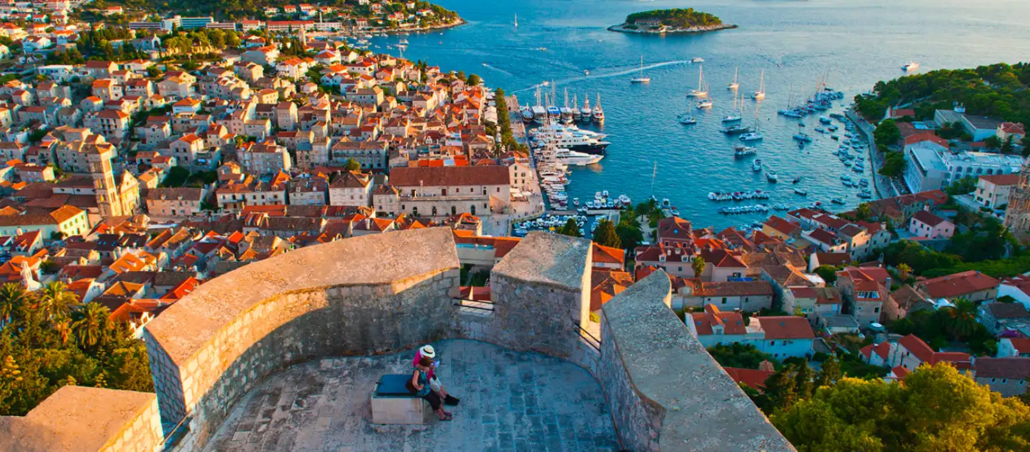 How to choose a private boat transfer from Split Airport
